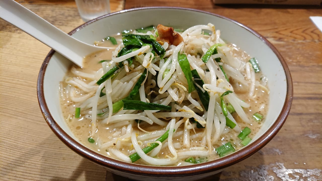 ニラもやしラーメン