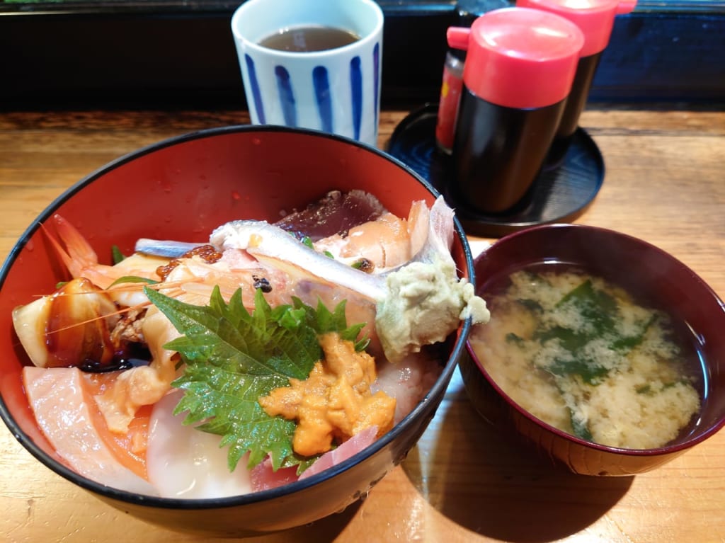 特上海鮮丼
