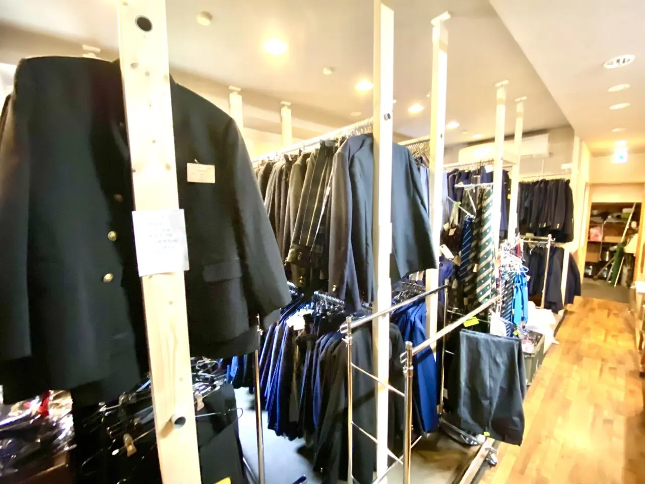 【相模原市中央区】制服の処分に困っている方、制服を必要とする方へ。「学生服リユースさんぽみち」が淵野辺にあります
