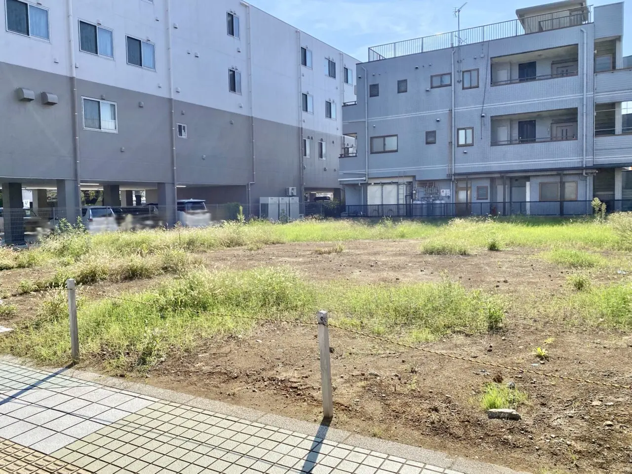 パチンコ店タイガーの跡地の売地の看板が撤去されており、動きがありました